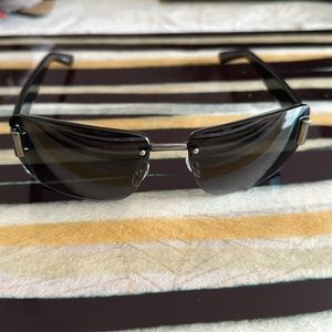 Like NEW Men’s Gucci Sunglasses